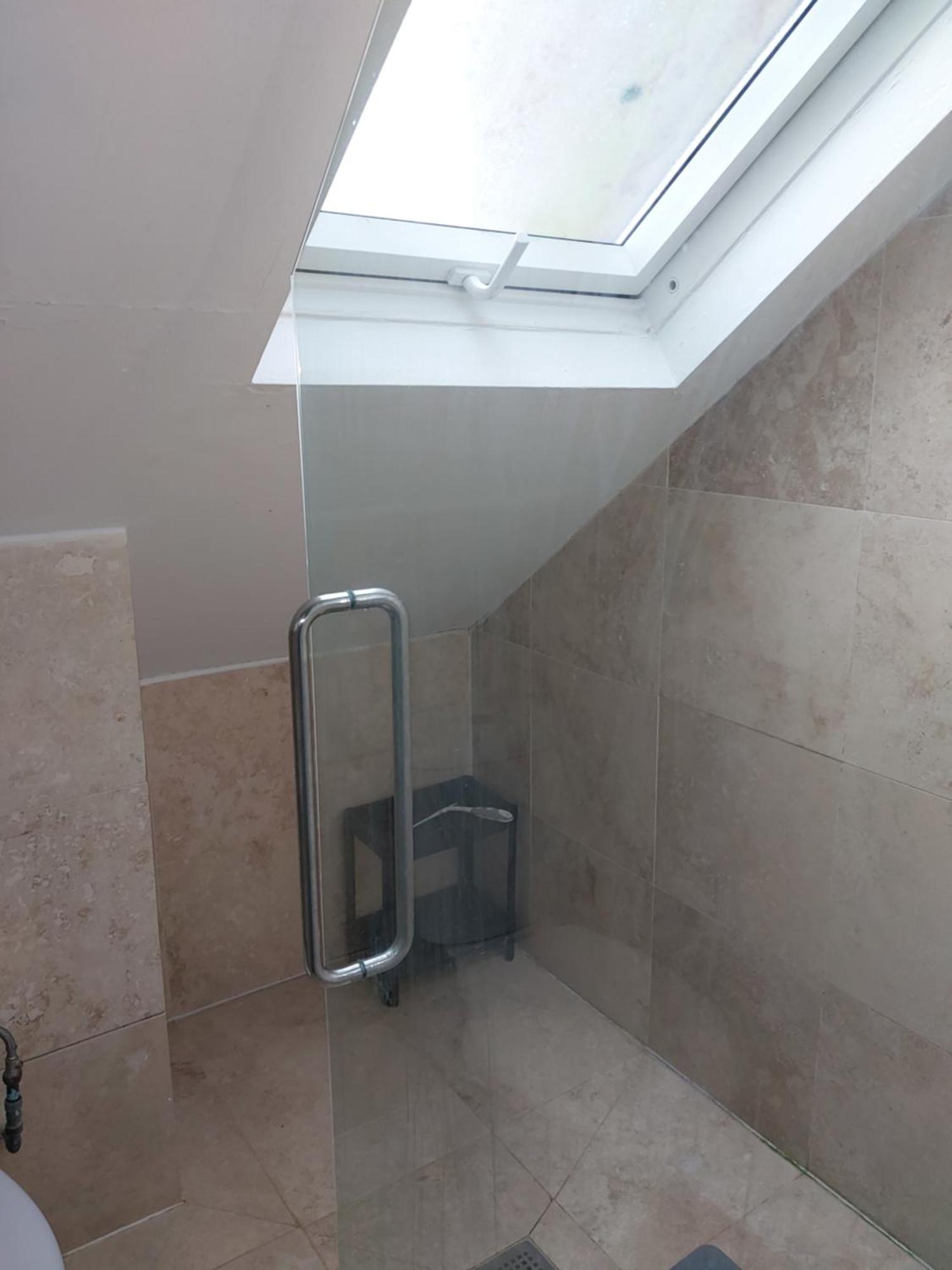 Joyful Room Rainham  Luaran gambar